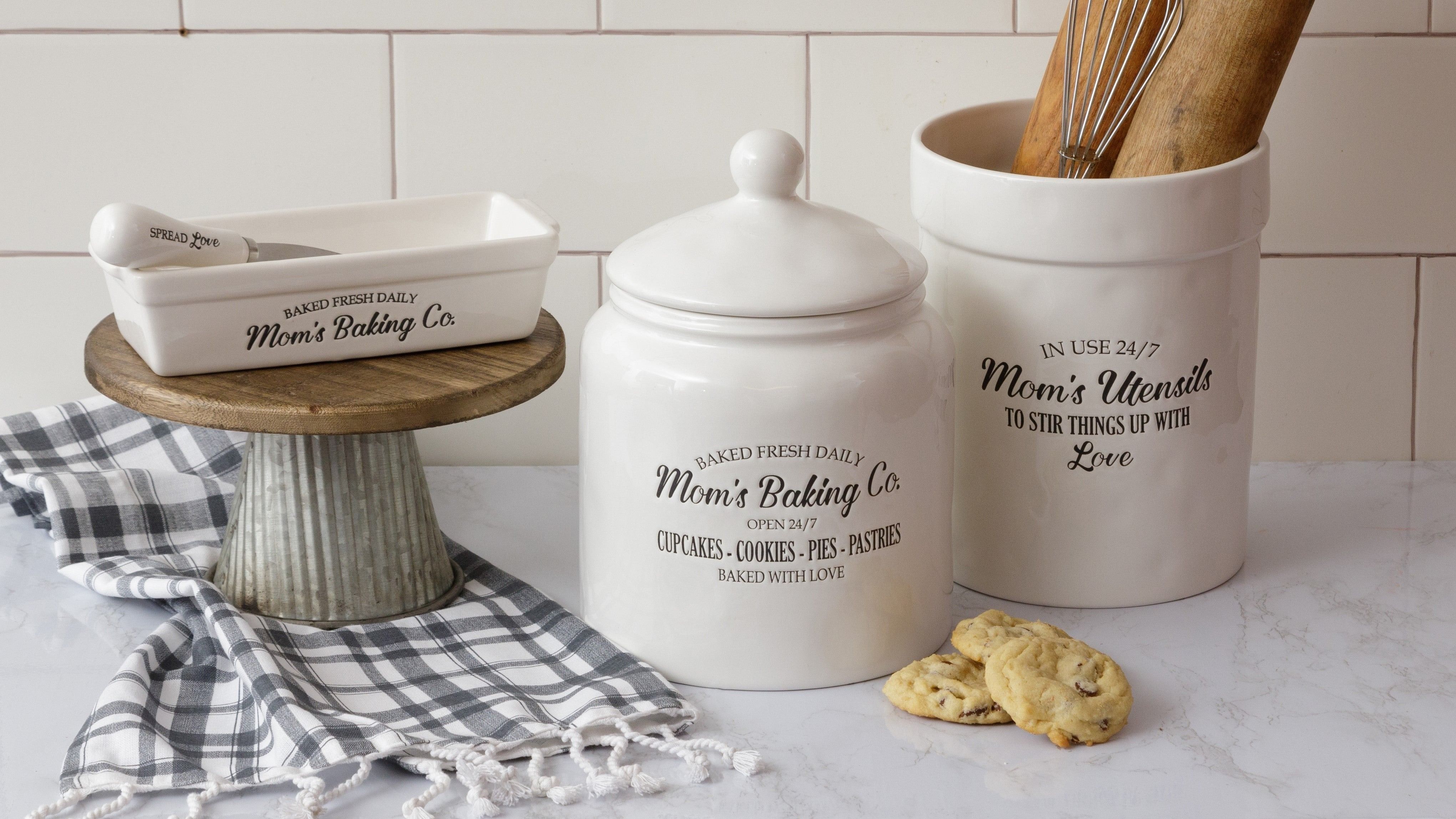 mom's baking co room scene