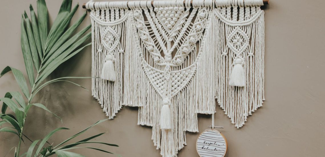 Macrame wall mount