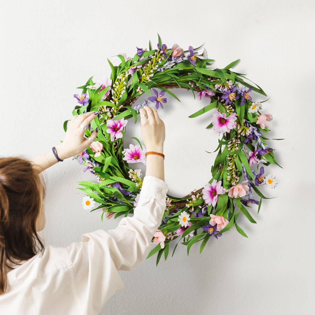 Welcome Spring with our delightful floral and Easter wreaths! Available in many styles and colours, some contain mixed florals and even faux eggs! 🌺🏵️🥚💚🧡⁠