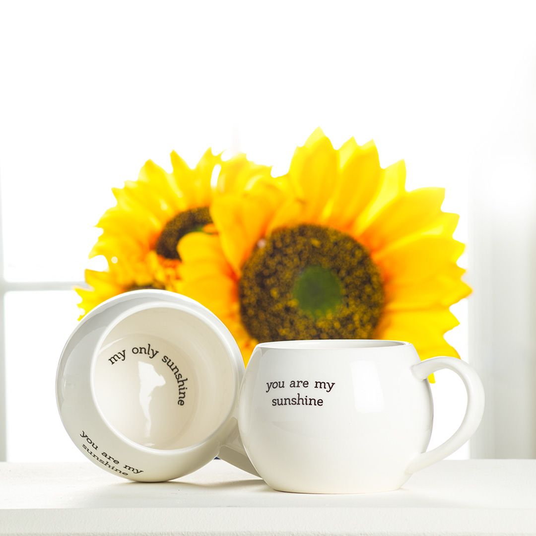 Have a cheerful, cheeky start to mornings with our funny text mugs! Our best-selling Voila mugs contain a "secret message" inside the cup, showing that there's more to these mugs than meets the eye. ☕️🤍🖤🤍⁠
