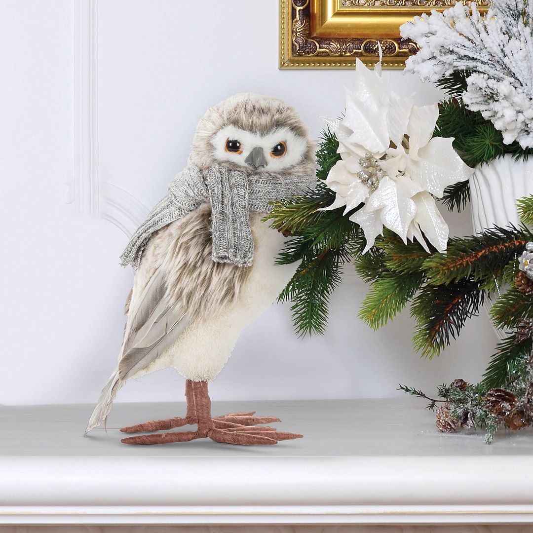 Turn your shop into a winter woodland with our fluffy-feathered owl figurines! These unique creatures are perfect for adding festive whimsy to the mantle or the tree. 🦉🖤🤍❄️❄️⁠
