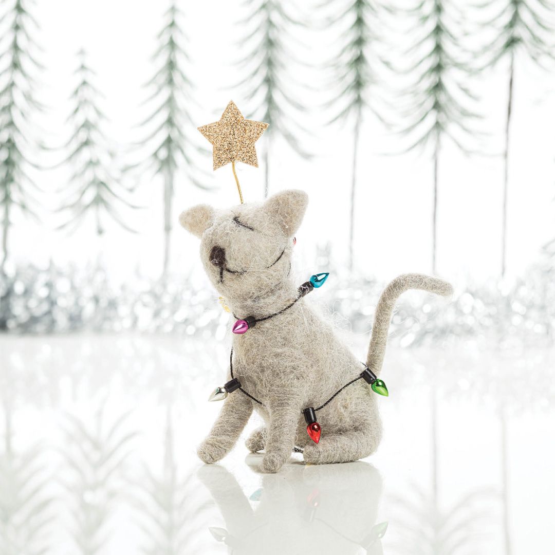 Bring a touch of cuteness to your tree with our adorable animal ornaments! Crafted out of wool felt, they're perfect for pet lovers everywhere! 🐶😺🐦️🖤🤍⁠