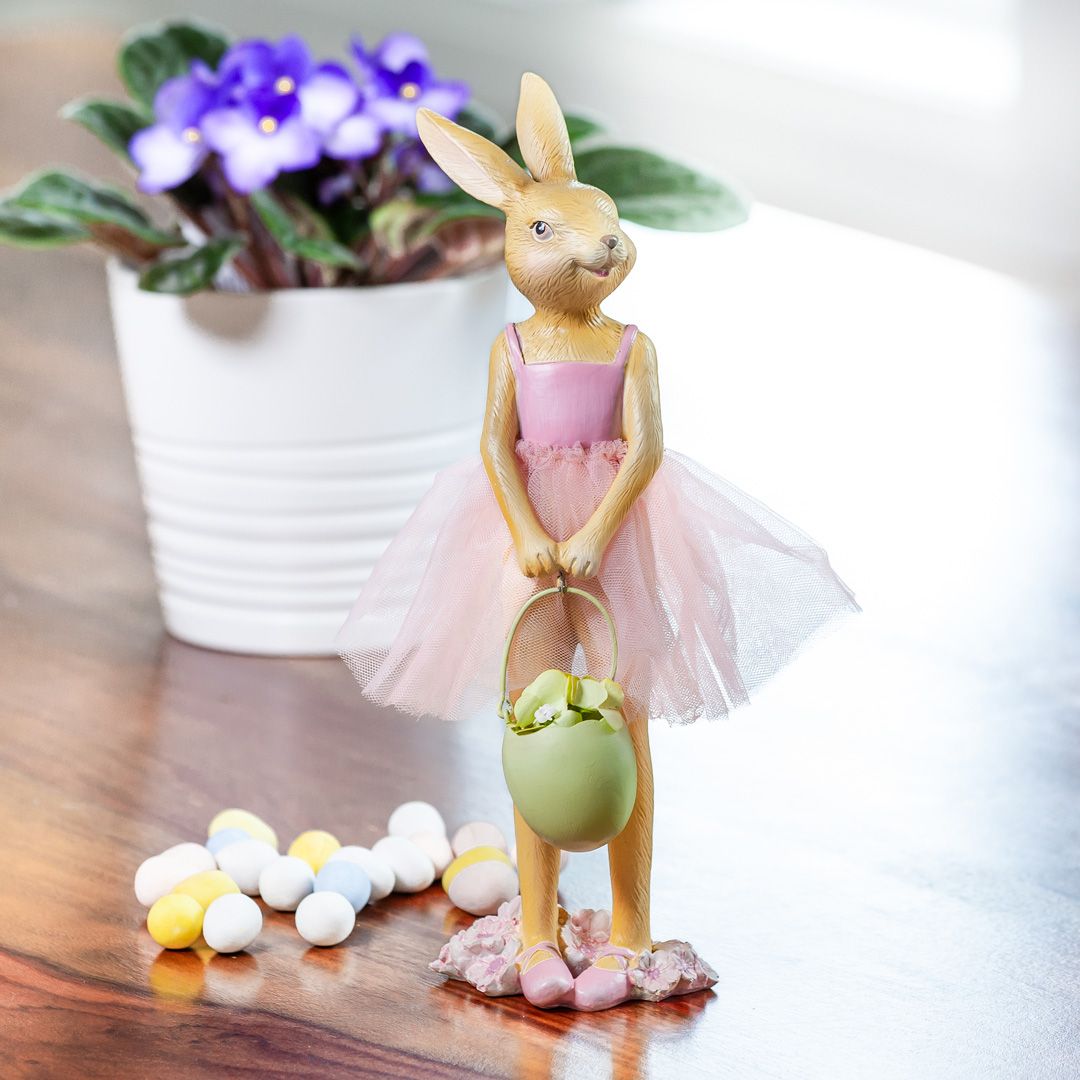 Hop into spring with our egg-cellent Easter products! We have fabulous décor, wreaths, tableware and accessories for every-bunny! 🐇🐰🥚🧡🤍💛⁠