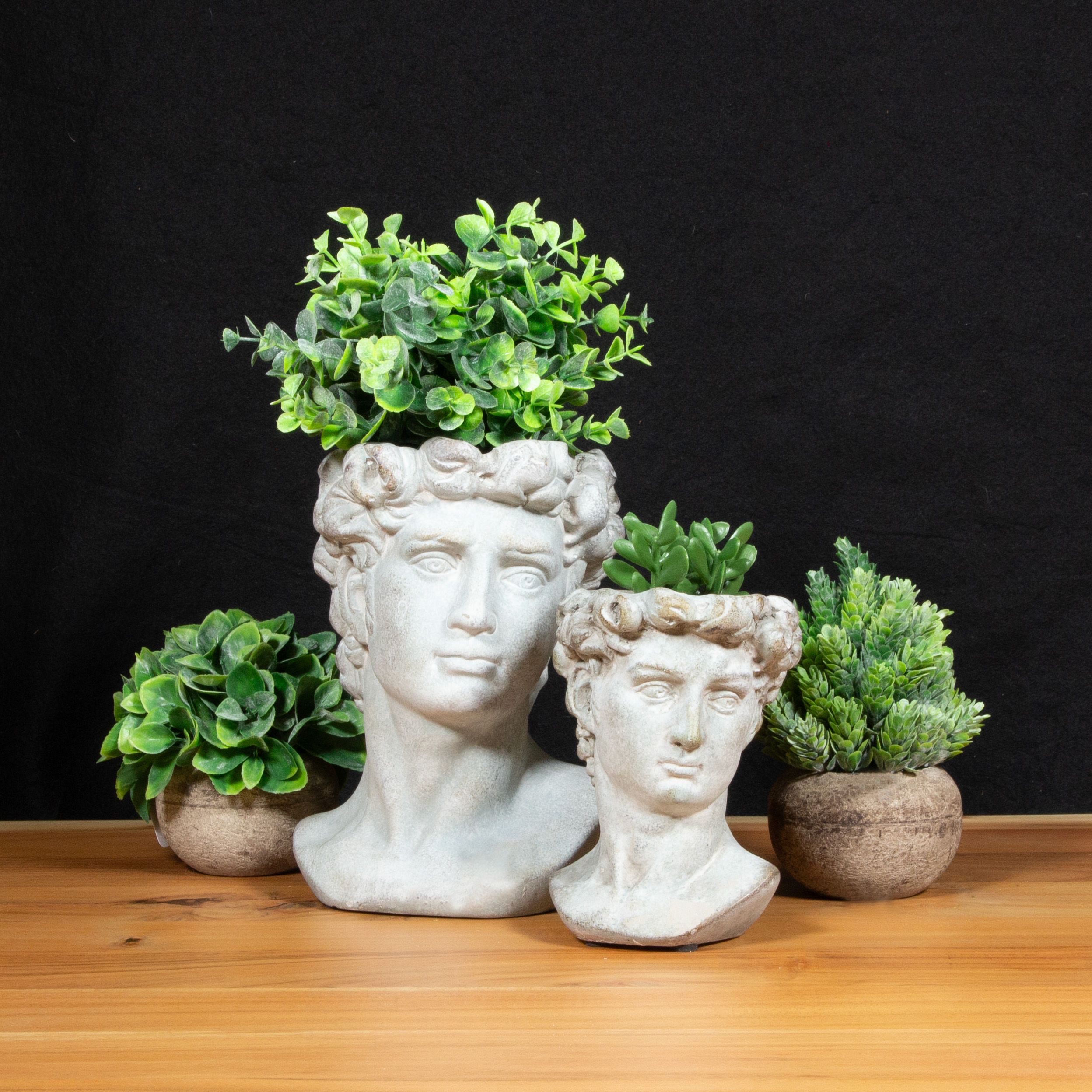 Start planning for Father’s Day! Our cement planters add a classic touch to an office or den, and are perfect for dads with green thumbs! 🍃🌿🪴💚⁠