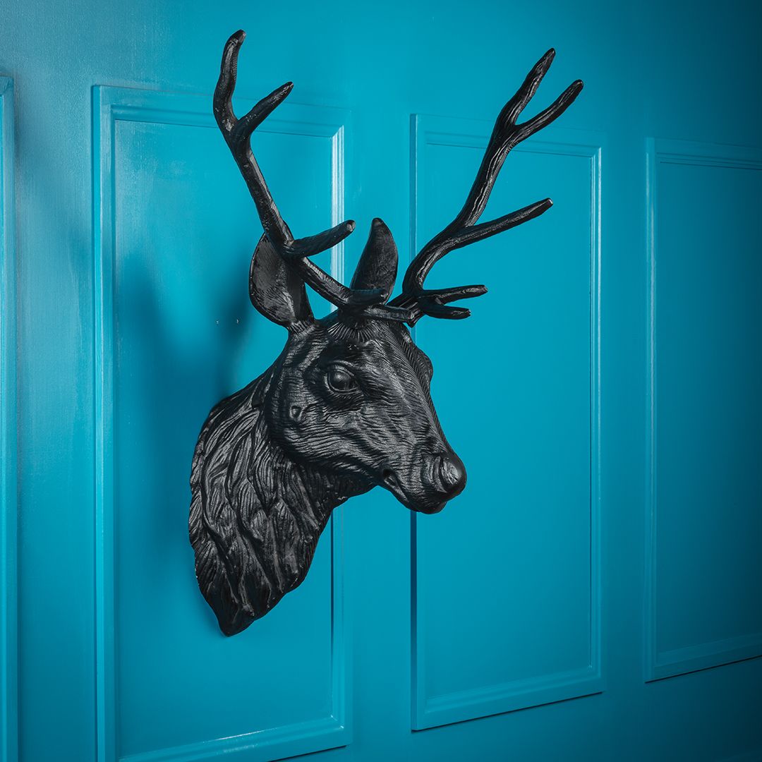 Our wildly stylish animal wall décor will bring the woodland indoors! Crafted from sturdy metal, these modern pieces will make any room, den or hallway "unbearably" chic. 🦌🐻🫎💛💙⁠