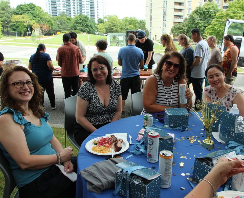 Abbott staff at picnic