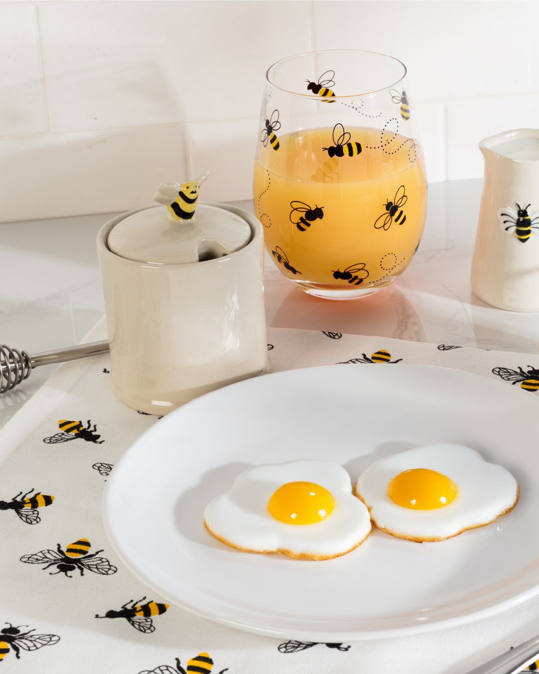 Liven up the breakfast table with our artisanal-inspired jars and matching mugs. Crafted from stoneware, these pieces feature strawberries, hearts, bees and more. Plus, jars are perfect for storing sugar, flour, and dry goods as well as jam! 🐝🧡🍓💛⁠