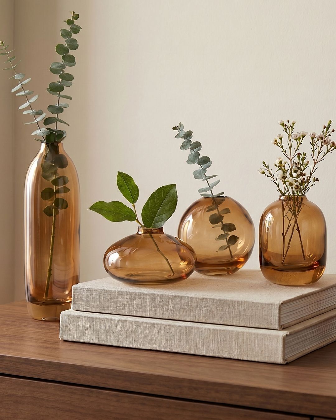 Add some sophistication to any shelf, table, or windowsill with our stylish bud vases. Available in pink, blue, amber and green, these pots are perfect for mixing, matching, and styling flowers and blooms! 💐🌸🌿⁠