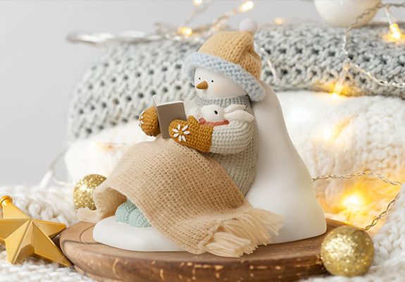 Snowsnuggle figurine