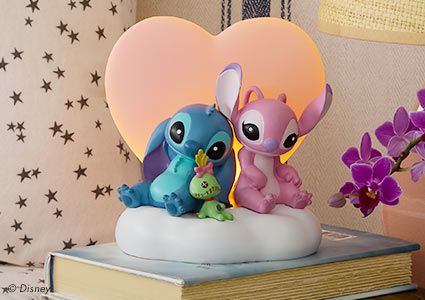 Disney Showcase Stitch 