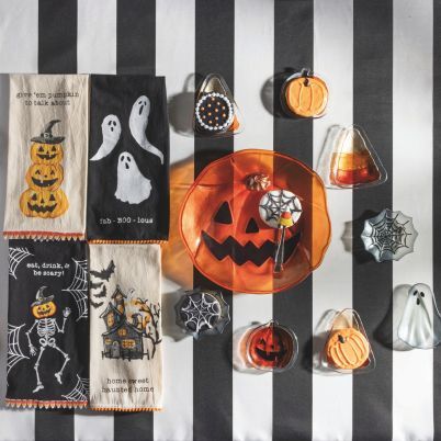 HALLOWEEN HOME